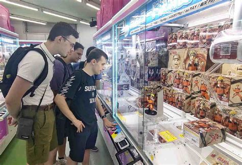 Amazing Nippon / Fun and Games: Claw Machine, Capsule Toy Arcades Prove ...