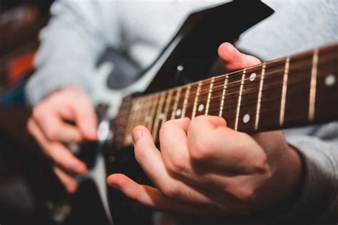 Guitar Finger Exercises - Play Faster With These Exercises