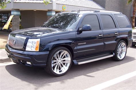 2005 Cadillac Escalade EXT - Information and photos - MOMENTcar