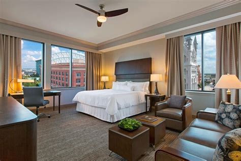 Hotel Rooms near Minute Maid Park | The Westin Houston Downtown