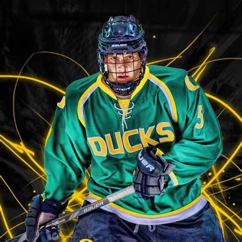 Ducks Hockey - YouTube