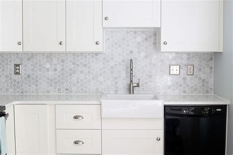 How to Install a Marble Hexagon Tile Backsplash | Abby Organizes