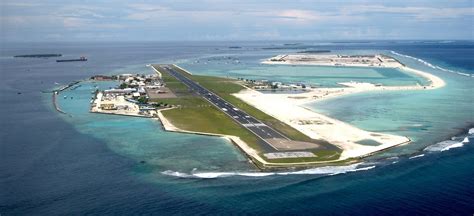 5 MOST EXTREME AIRPORTS IN THE WORLD