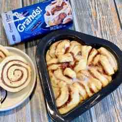 Pillsbury Cinnamon Rolls (Microwave) - Baking with Nessa