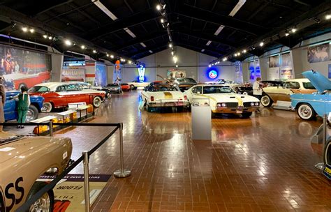 HICKORY CORNERS: GILMORE CAR MUSEUM - Car Guy Chronicles