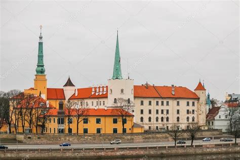 Riga Castle - the official residence of the President of Latvia — Stock Photo © Merlinus74 ...