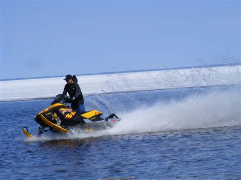 Water Skipping | Snowmobile Fanatics