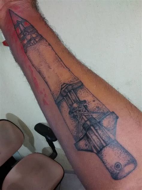 The spear of destiny tattoo A lança do destino | Tatuagem masculina braço, Estúdio de tatuagem ...