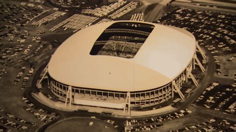 Total 73+ imagen dallas cowboys old stadium - Viaterra.mx