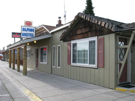 Alpine Motel (West Yellowstone, MT): What to Know BEFORE You Bring Your ...