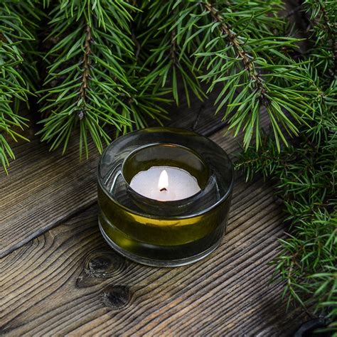 10 Eco-Friendly Candles For Sustainable Scent Lovers