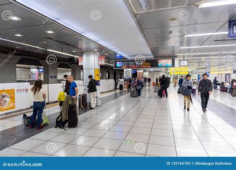 TOKYO, JAPAN - NOVEMBER 9, 2018: Haneda International Airport Tokyo ...