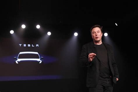 Tesla refutes Elon Musk’s timeline on ‘full self-driving’ : r/techcrunch