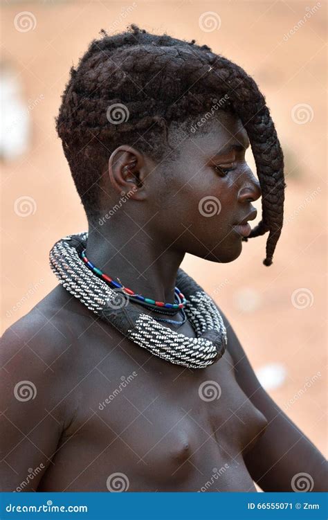 Retrato Da Menina De Himba, Namíbia Foto Editorial - Imagem de lama, menina: 66555071