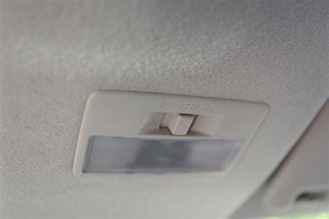 What Is A Dome Light In A Car? Some Common Causes Must Know