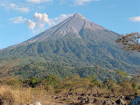 VOLCÁN DE FUEGO REGISTRA EXPLOSIONES Y CAÍDA DE CENIZA » CONRED