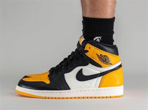 The Best Fake Air Jordan 1 Retro High OG Taxi Yellow Toe 555088-711 reps Shoes on BSTsneakers.com