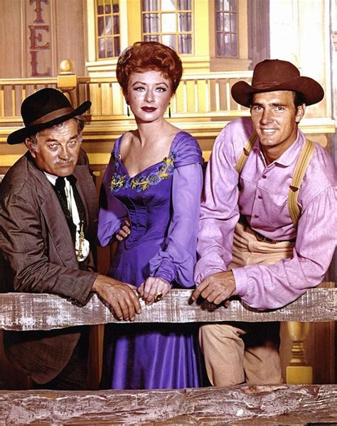 Gunsmoke: Find out about the famous TV western & see the opening credits (1955) - Click Americana