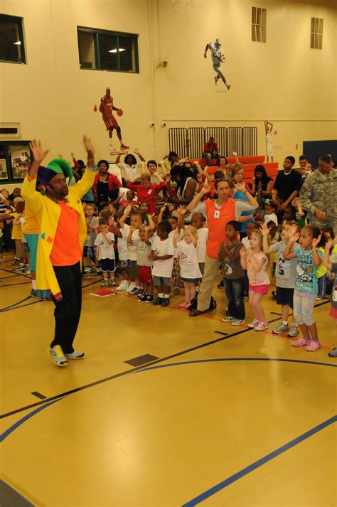 MOMC jumpstarts with 'The Super Fun Show' | Article | The United States Army