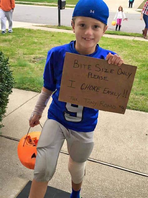 The Funniest & Best NFL Halloween Costumes Of 2015 - Daily Snark