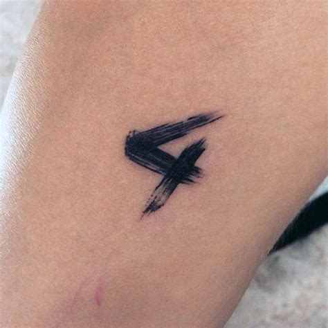 Family tat | Creative tattoos, Small tattoos for guys, Tattoos for guys