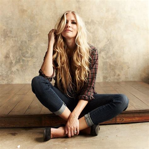 Holly Williams Lyrics, Songs, and Albums | Genius