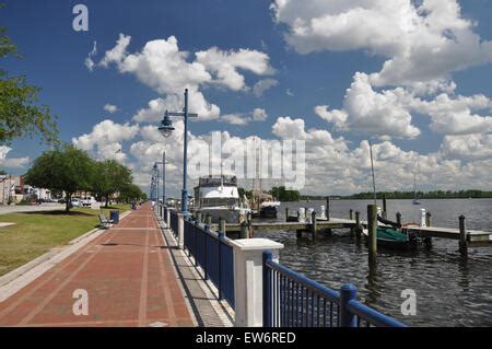 The Washington, NC Waterfront and Marina Stock Photo - Alamy