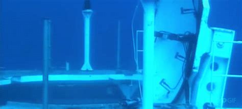 이토랜드 www.eToLAND.co.kr | Cruise missile, Underwater, Gif