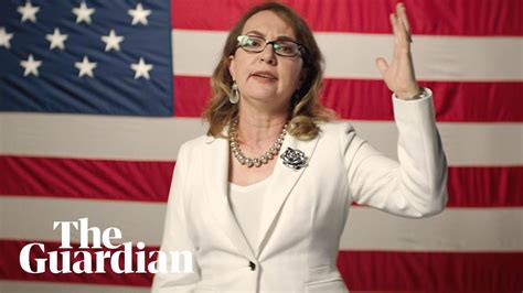 Shooting survivor Gabby Giffords delivers moving speech at DNC - YouTube