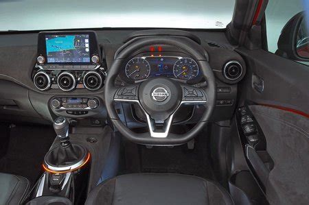 Nissan Juke Interior, Sat Nav, Dashboard | What Car?