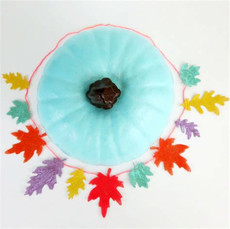 DIY Colorful Leaf Garland — Party HarDIY