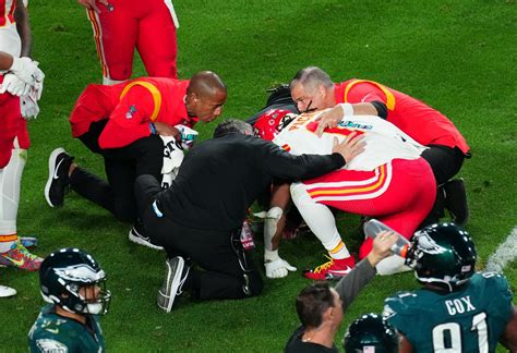 Chiefs RB Isiah Pacheco reveals he had surgery this…