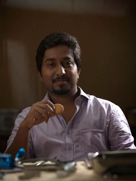 Vineeth Sreenivasan Latest Photos Stills in Om Shanti Oshana Malayalam ...