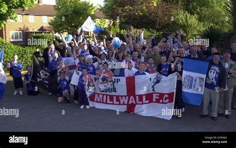 Millwall Fans Stock Photo - Alamy