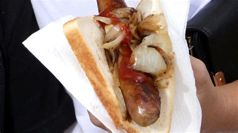 Bunnings sausage in bread change: snag must be on top of onion now for ...