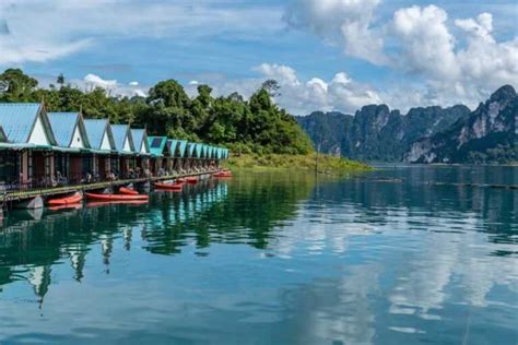 Guide to Khao Sok Floating Bungalows, Cheow Lan Lake | Let's Venture Out