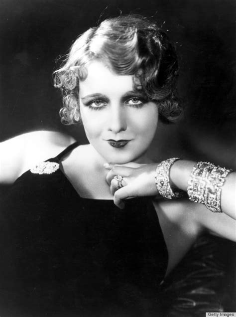 1920s Hairstyles That Defined The Decade, From The Bob To Finger Waves ...