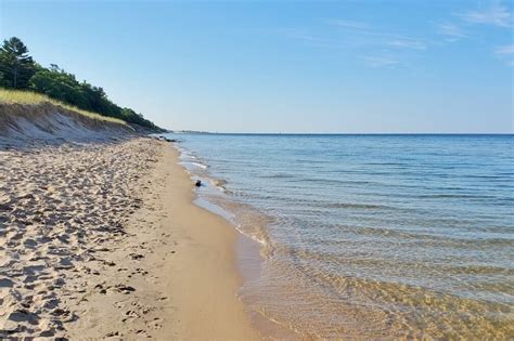 24 hours in Muskegon State Park: sunset, beach, dunes, lighthouse ...