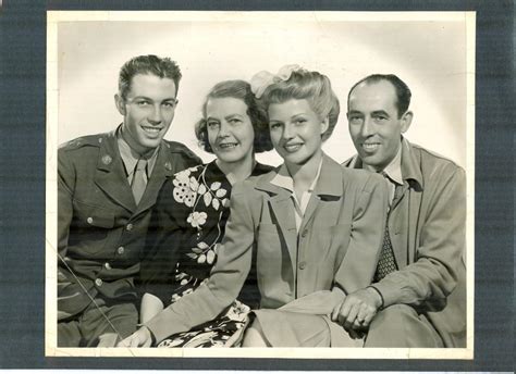 RITA HAYWORTH WITH HER FAMILY - 1944 PUBLICITY PHOTO - MOTHER + FATHER + BROTHER | #1727643866