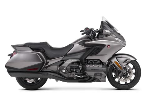 Review of Honda Gold Wing Automatic DCT 2019: pictures, live photos & description Honda Gold ...