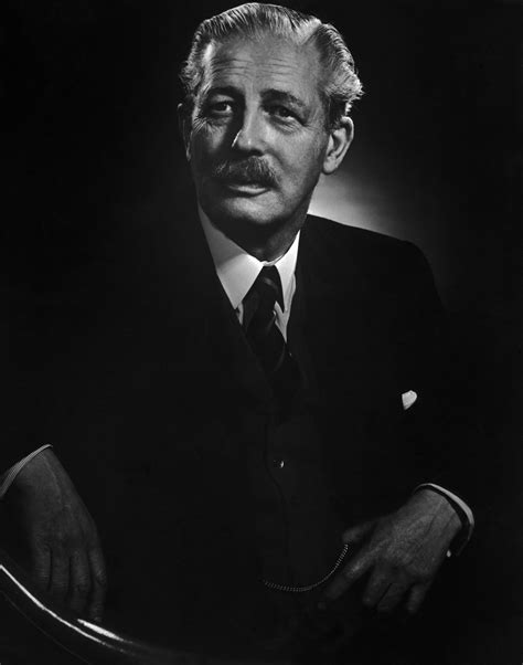 Harold Macmillan – Yousuf Karsh