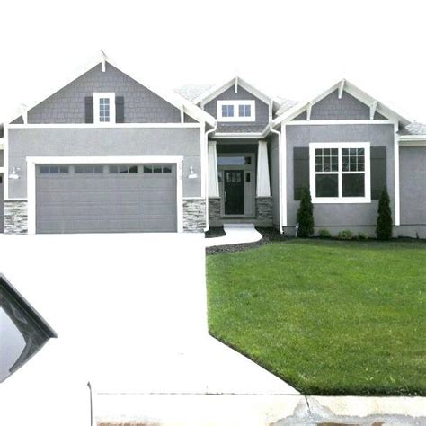 Grey House White Trim What Color Door - ZTech