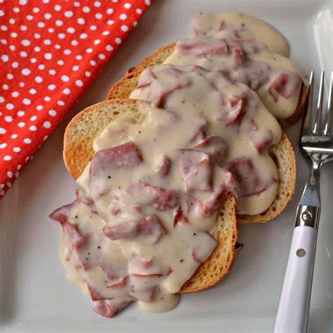 Creamed Chipped Beef - A Nostalgic Comfort Dish