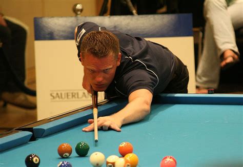 Top 4 Tips to Be a Professional Pool Player