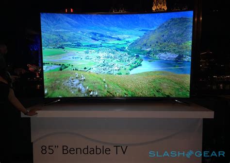 Samsung Flexible TV Headlines CES 2014 Range: Eyes-On - SlashGear