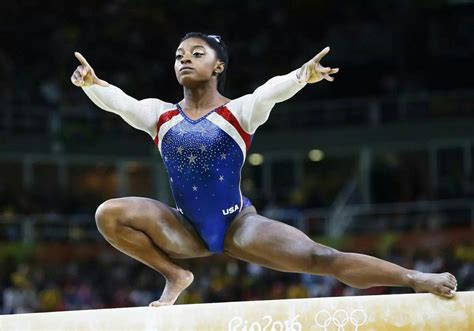 Pin by Chrissy Stewert on Celebrities Photos # 2 | Simone biles, Simone biles height, Female gymnast