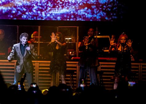 Concert Photos: Barry Manilow Brings Hits! 2023 Tour to Rocket Mortgage ...