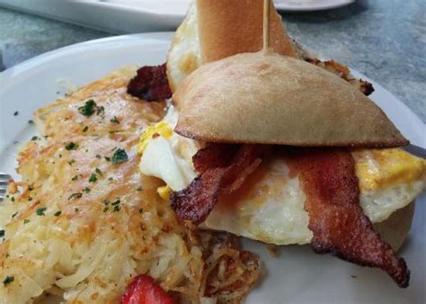 Highest-rated breakfast restaurants in Albuquerque, according to ...