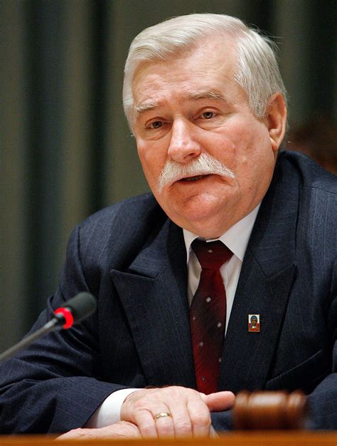 Lech Walesa | Biography, Solidarity, Nobel Prize, & Facts | Britannica