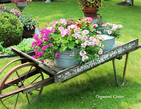 Rustic Garden Wheelbarrow 2015 | Organized Clutter